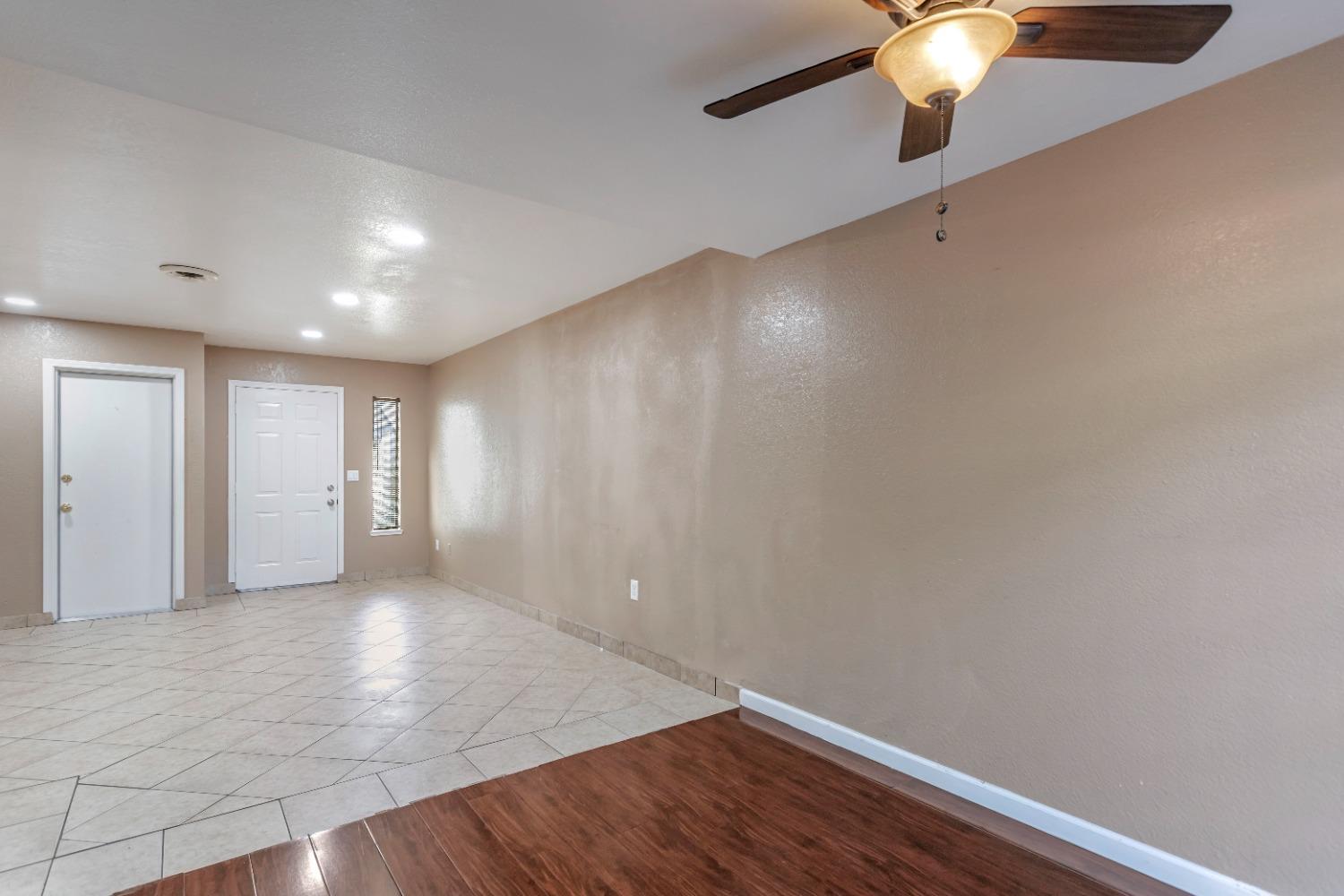 Detail Gallery Image 16 of 56 For 801 Nash #D5,  Hollister,  CA 95023 - 3 Beds | 1/1 Baths