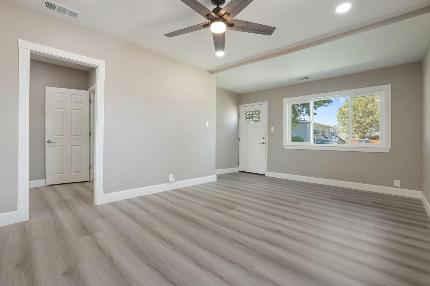 Detail Gallery Image 9 of 40 For 130 2nd St, Ripon,  CA 95366 - 3 Beds | 2 Baths