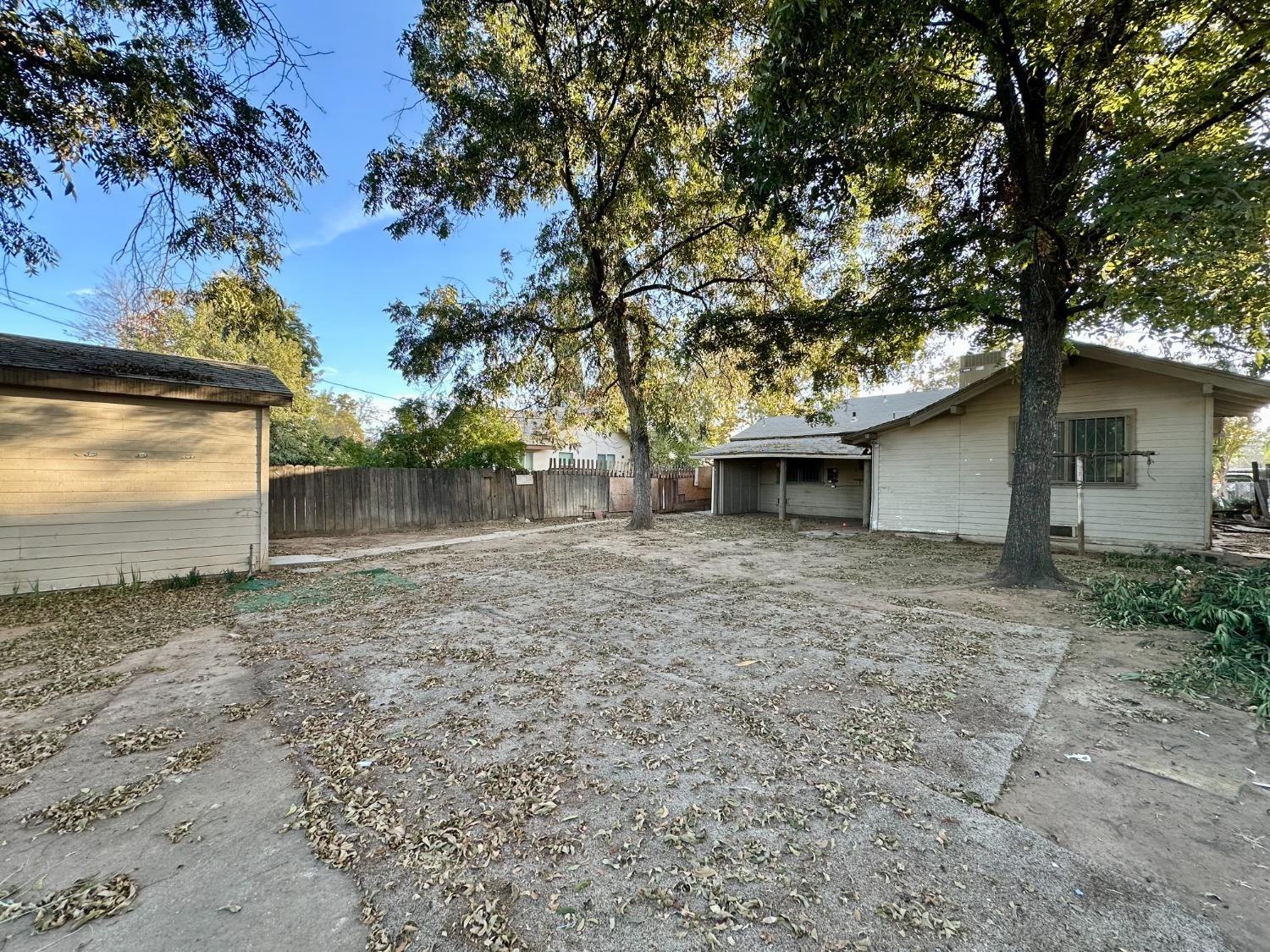 S 9th Street, Fresno, California image 29