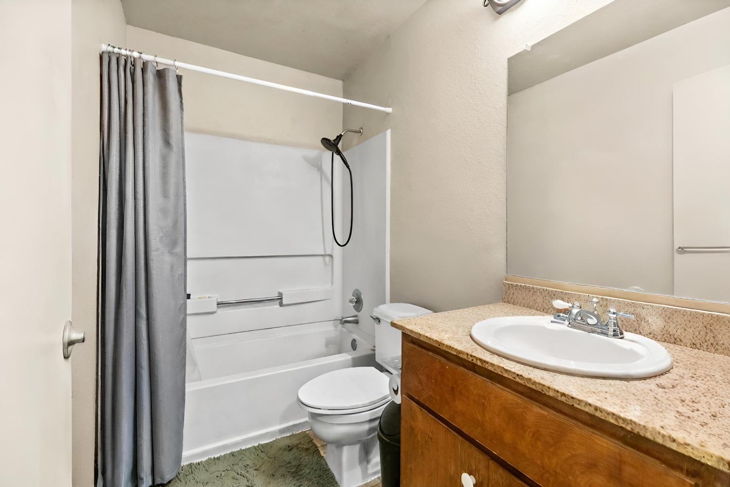 Detail Gallery Image 16 of 28 For 2401 Eilers Ln #502,  Lodi,  CA 95242 - 2 Beds | 2 Baths