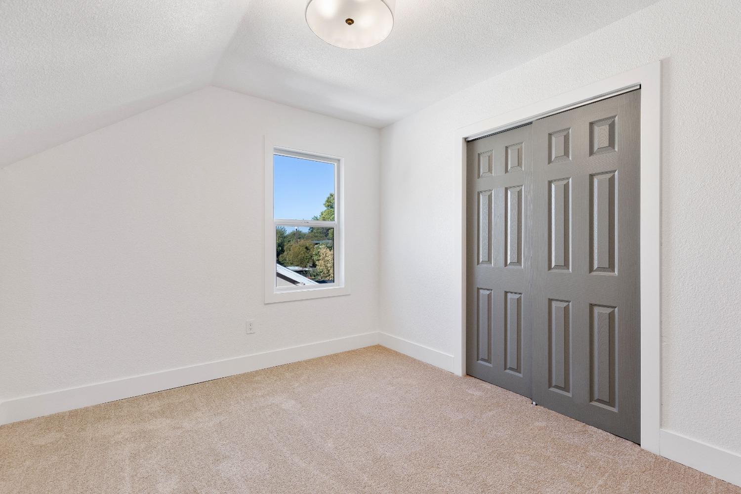 Detail Gallery Image 30 of 39 For 5753 Nina Way, Sacramento,  CA 95824 - 5 Beds | 2 Baths