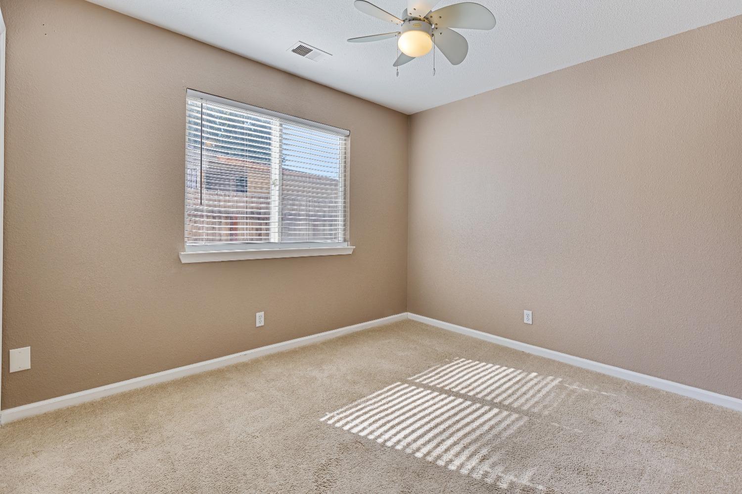 Detail Gallery Image 22 of 36 For 1837 Dove Ct, Lodi,  CA 95240 - 3 Beds | 2 Baths