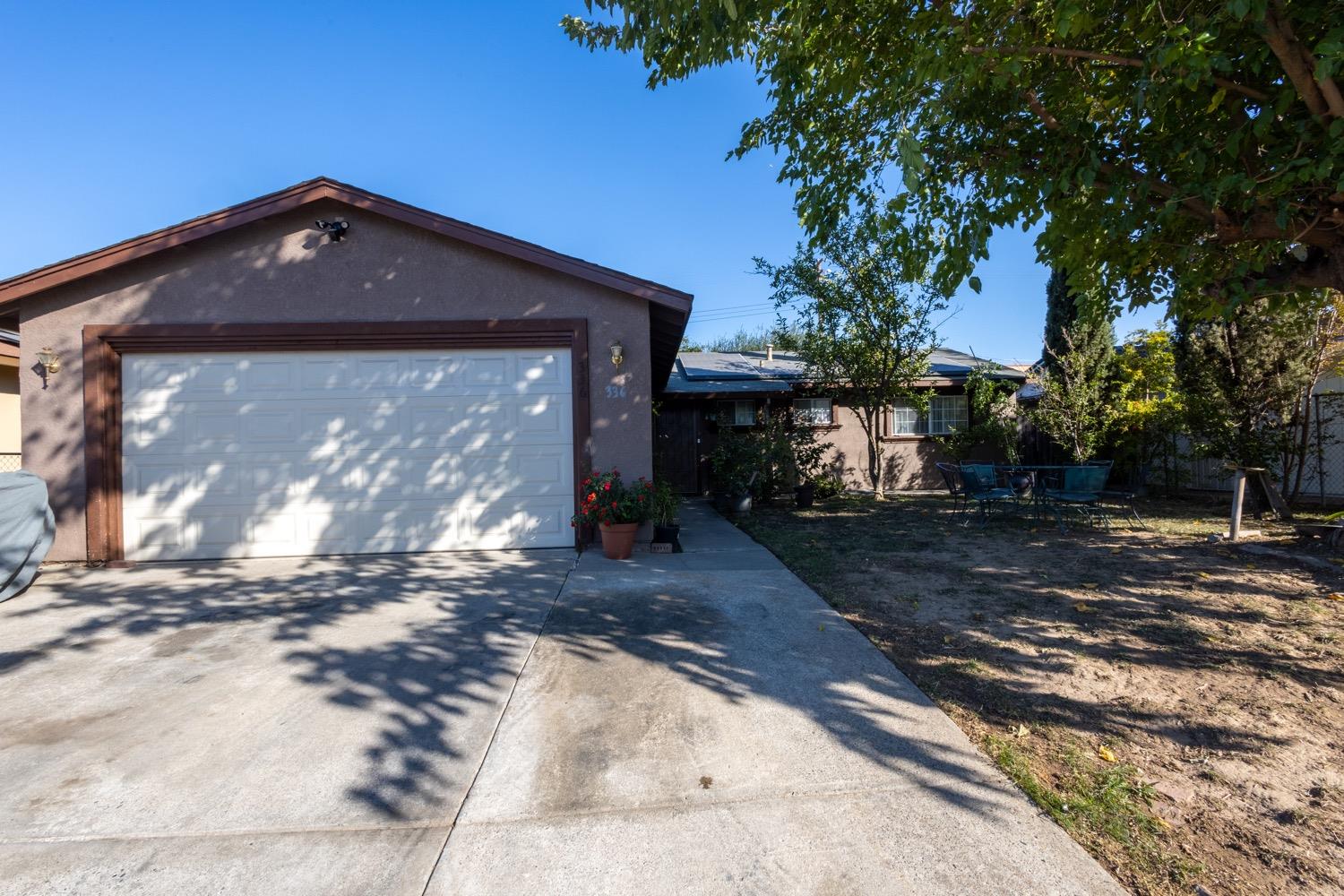 Detail Gallery Image 1 of 27 For 336 Yampa Cir, Sacramento,  CA 95838 - 3 Beds | 2 Baths