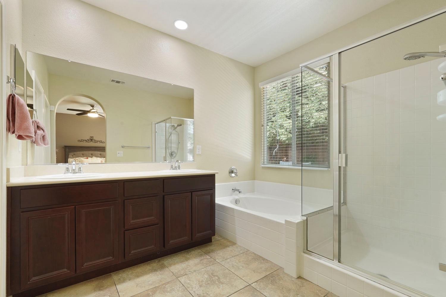 Detail Gallery Image 28 of 39 For 10416 Ian Ct, Stockton,  CA 95209 - 3 Beds | 2 Baths