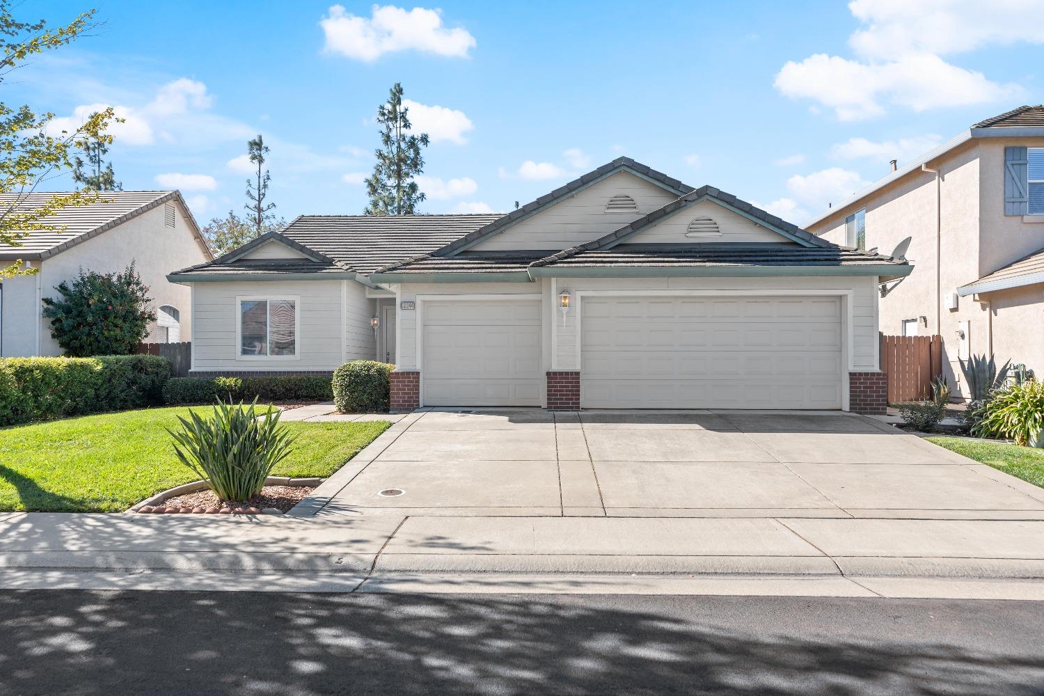 Detail Gallery Image 5 of 51 For 10244 Jenny Lynn Way, Elk Grove,  CA 95757 - 4 Beds | 2 Baths