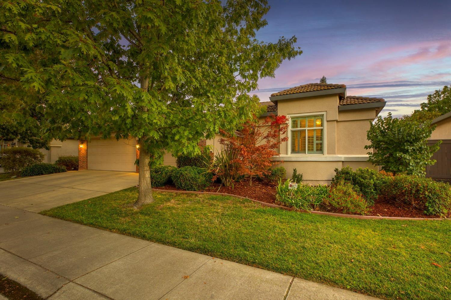 Detail Gallery Image 1 of 1 For 2428 Maybrook Dr, Sacramento,  CA 95835 - 3 Beds | 2 Baths