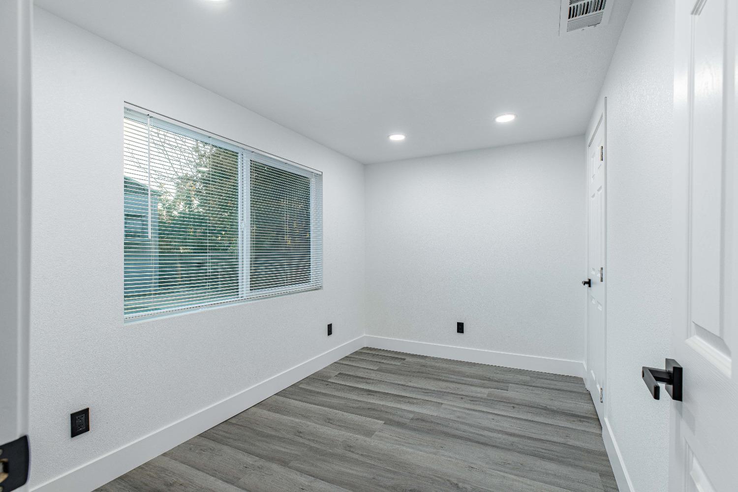 Detail Gallery Image 25 of 43 For 1204 Nadine Ave, Modesto,  CA 95351 - 4 Beds | 1 Baths