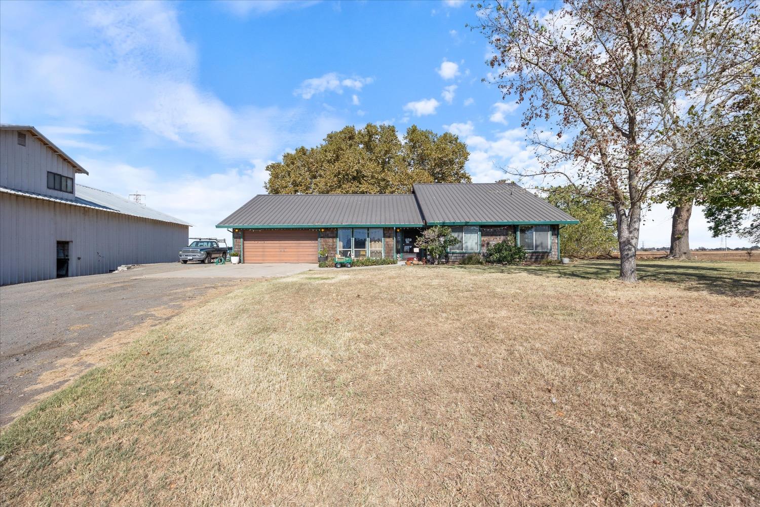 Detail Gallery Image 4 of 75 For 8625 Sorento Rd, Elverta,  CA 95626 - 2 Beds | 2 Baths