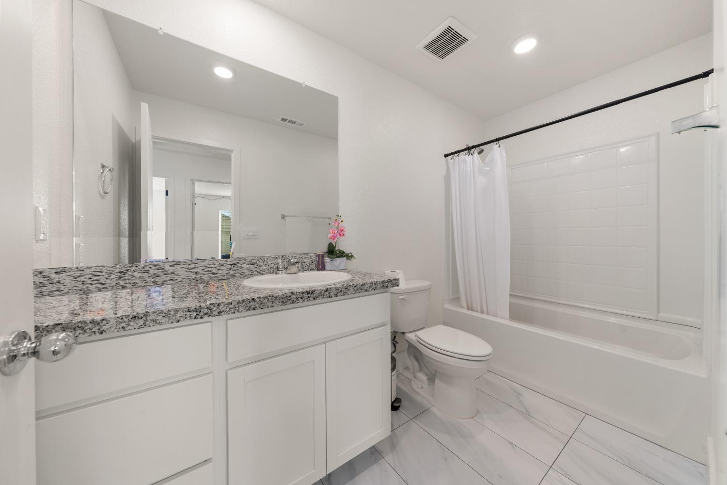 Detail Gallery Image 21 of 29 For 9025 Sausalito Ln, Roseville,  CA 95747 - 3 Beds | 2 Baths