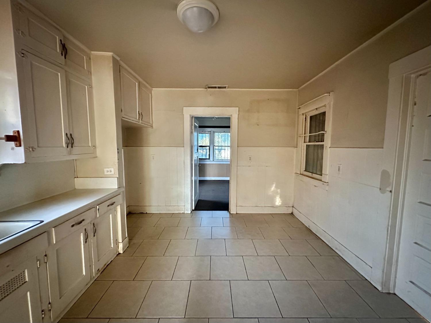 S 9th Street, Fresno, California image 10