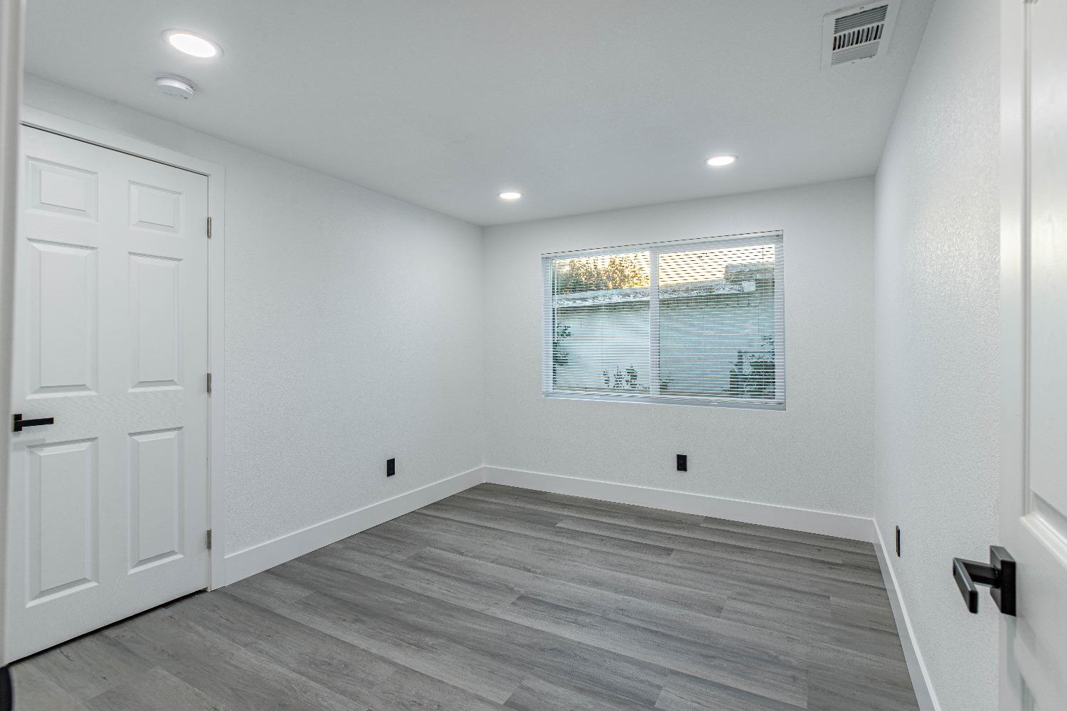 Detail Gallery Image 23 of 43 For 1204 Nadine Ave, Modesto,  CA 95351 - 4 Beds | 1 Baths