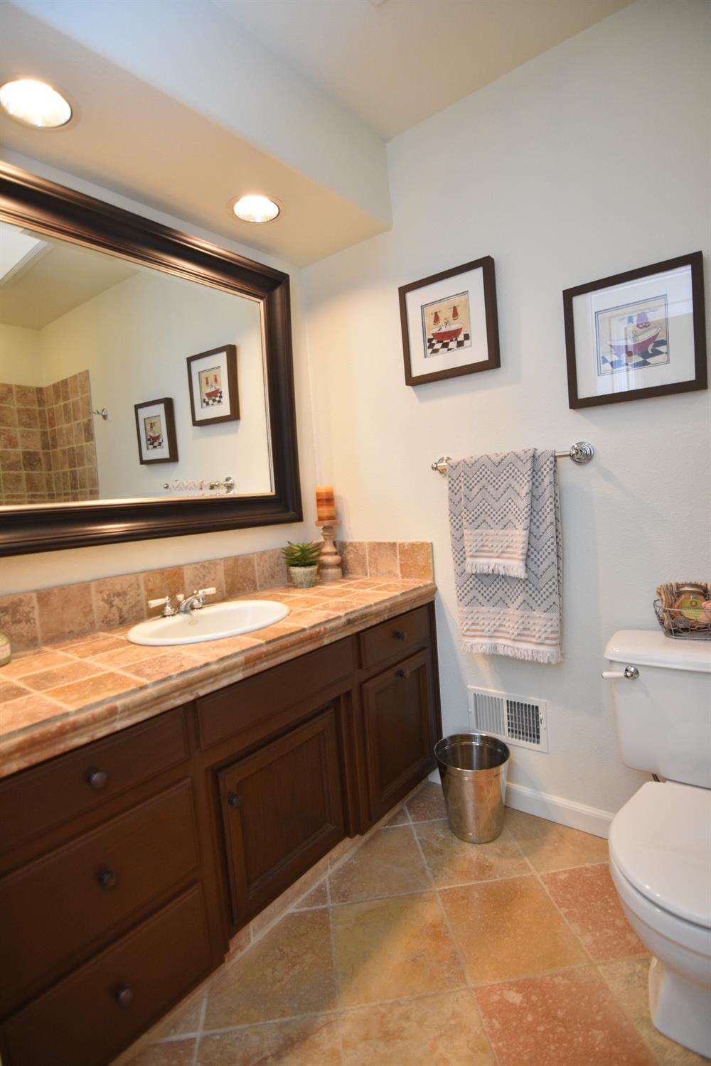 Detail Gallery Image 38 of 61 For 2377 Valentine Ct, Turlock,  CA 95382 - 4 Beds | 2 Baths