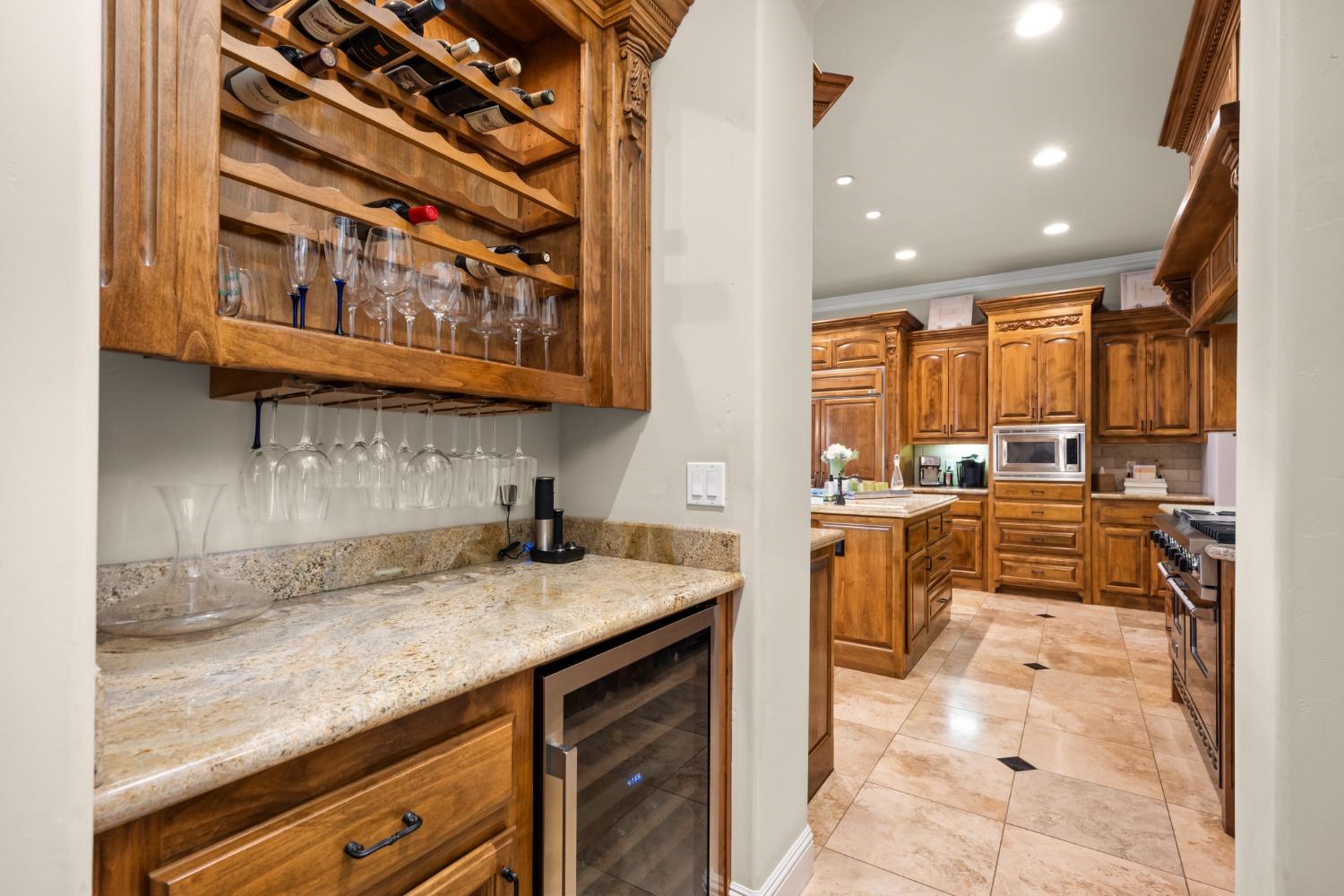 Detail Gallery Image 25 of 75 For 8100 Macargo Ct, Granite Bay,  CA 95746 - 4 Beds | 4/1 Baths