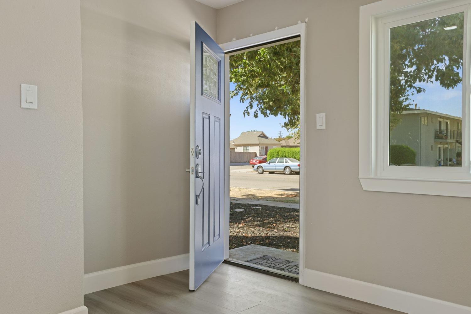 Detail Gallery Image 6 of 40 For 130 2nd St, Ripon,  CA 95366 - 3 Beds | 2 Baths