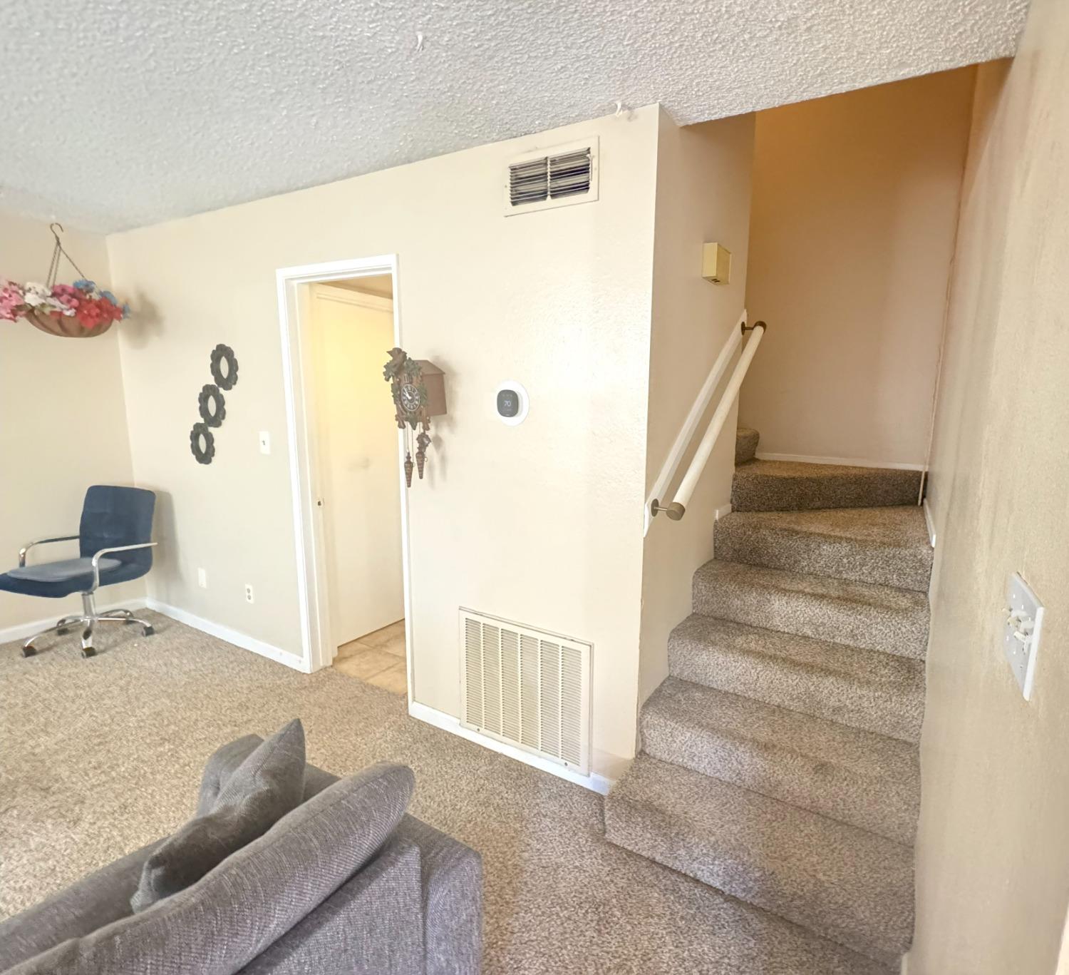 Detail Gallery Image 16 of 30 For 5736 Shadow Creek Dr #2,  Sacramento,  CA 95841 - 3 Beds | 1/1 Baths