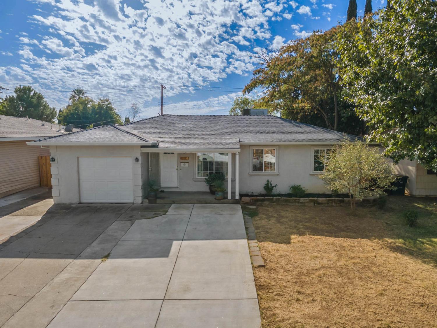 Detail Gallery Image 1 of 36 For 2620 Ribier Way, Rancho Cordova,  CA 95670 - 4 Beds | 2 Baths