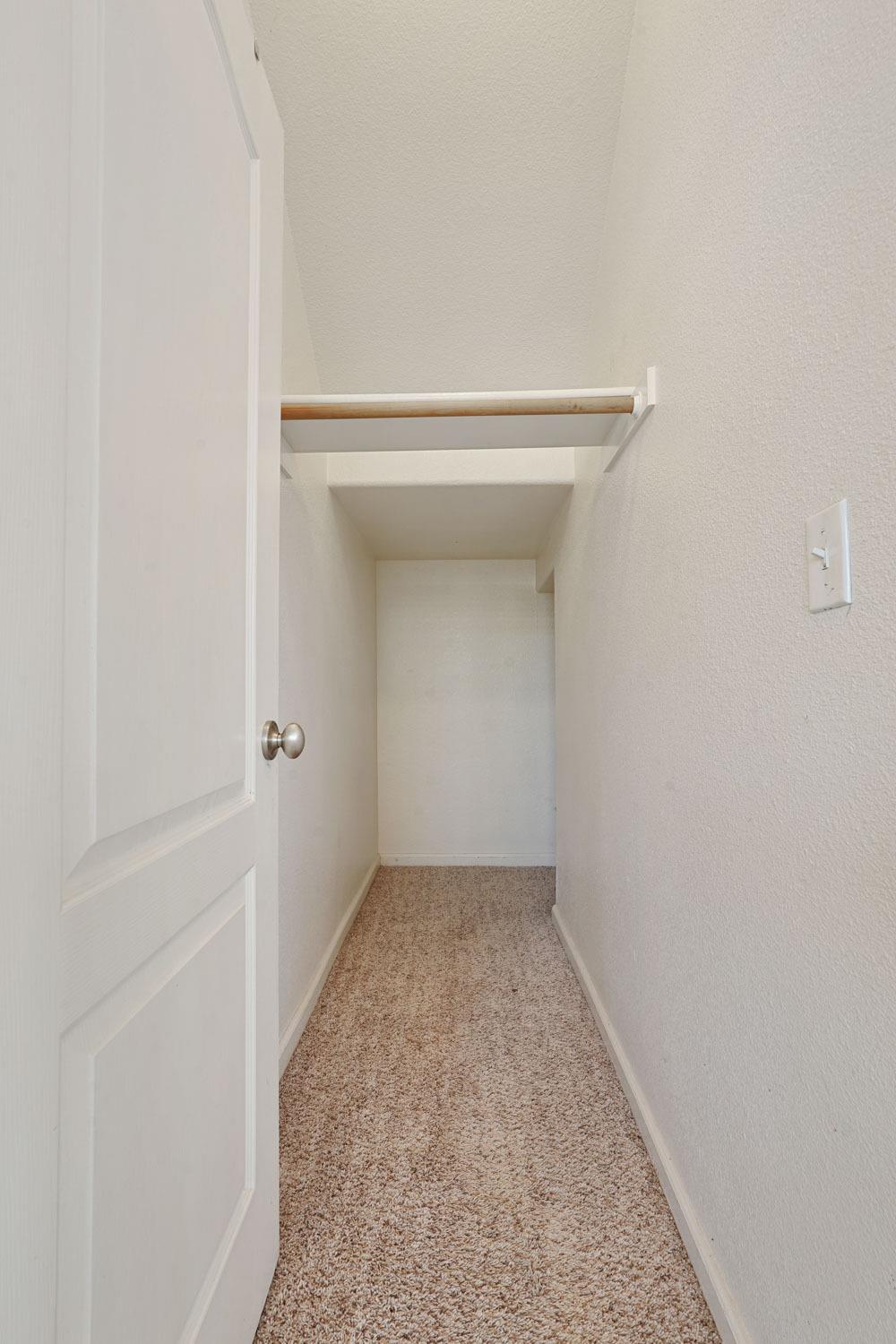 Detail Gallery Image 33 of 42 For 431 via Marco Ln, Lodi,  CA 95240 - 4 Beds | 2/1 Baths