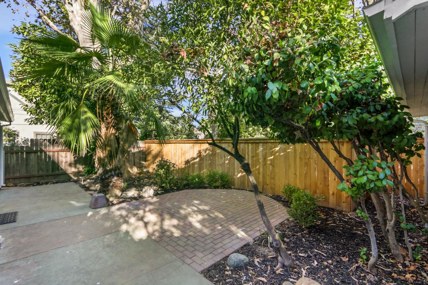 Detail Gallery Image 34 of 41 For 4327 T St, Sacramento,  CA 95819 - 2 Beds | 1 Baths