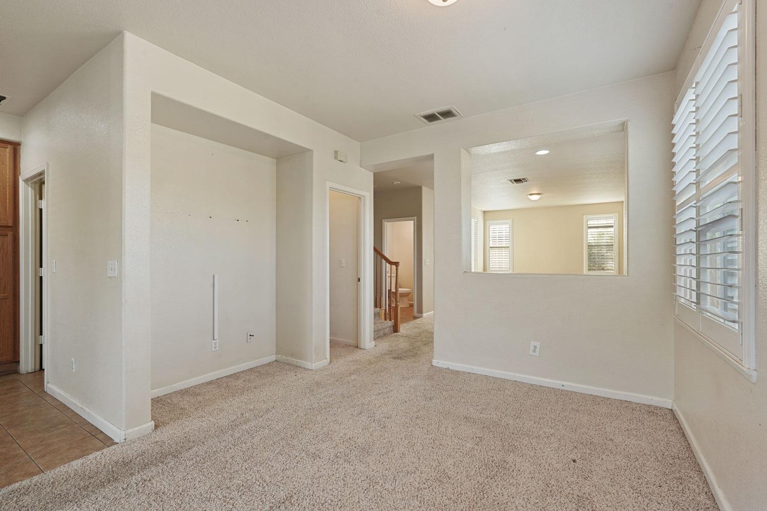 Detail Gallery Image 11 of 42 For 431 via Marco Ln, Lodi,  CA 95240 - 4 Beds | 2/1 Baths