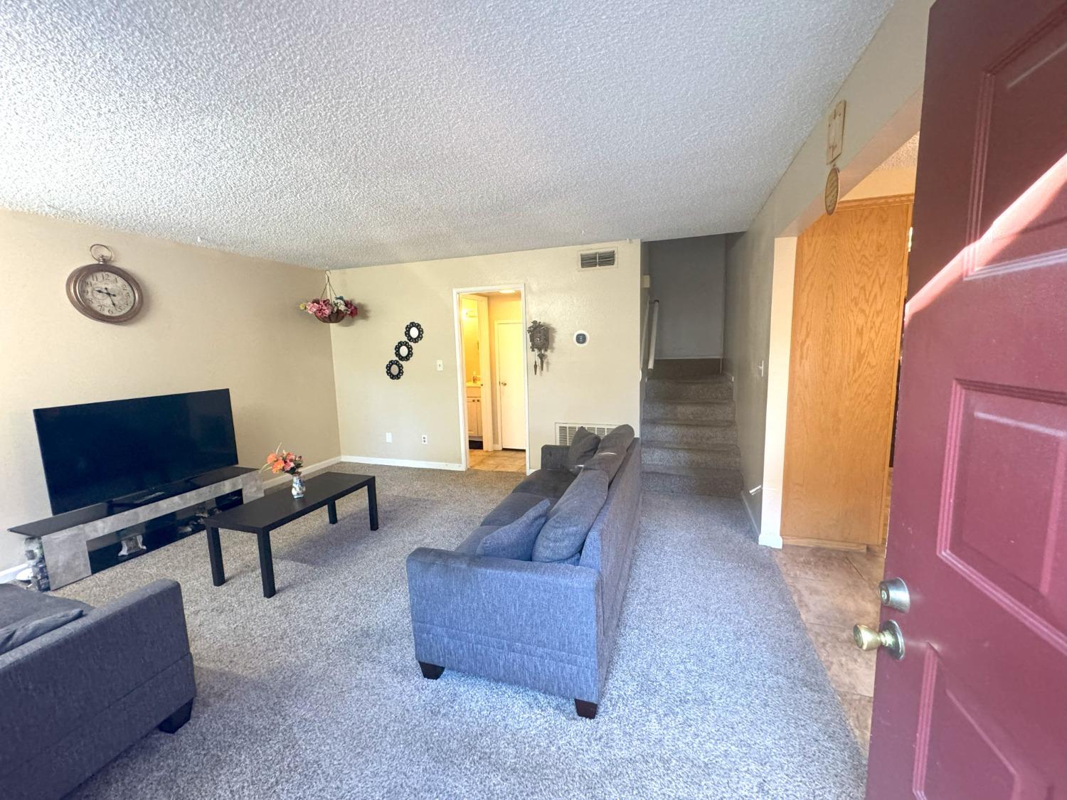 Photo #5: 224113353 Listing 