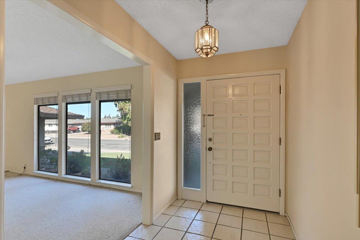 Detail Gallery Image 7 of 48 For 1680 Sharon Drive, Yuba City,  CA 95993 - 3 Beds | 2 Baths