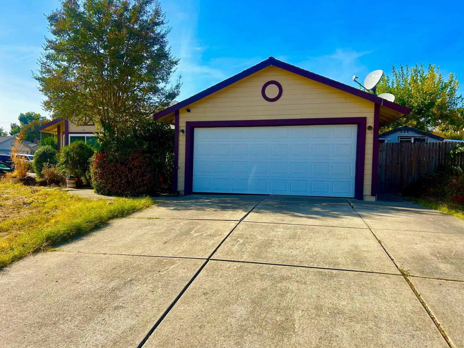 Detail Gallery Image 1 of 14 For 3971 Black Tail Dr, Sacramento,  CA 95823 - 3 Beds | 2 Baths