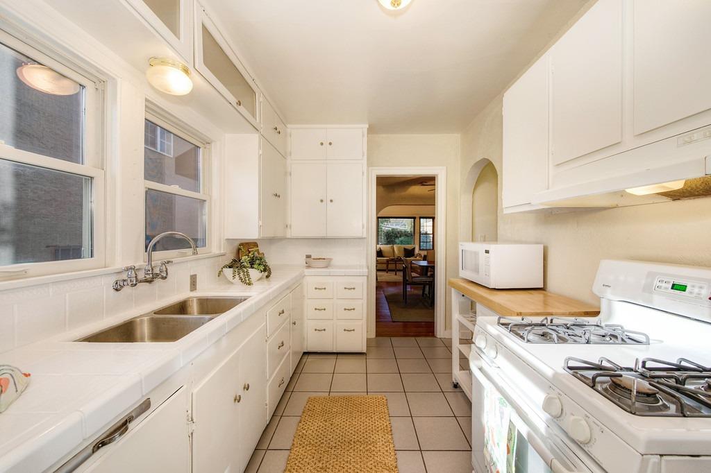 Detail Gallery Image 18 of 40 For 3738 Miller Way, Sacramento,  CA 95817 - 2 Beds | 1 Baths