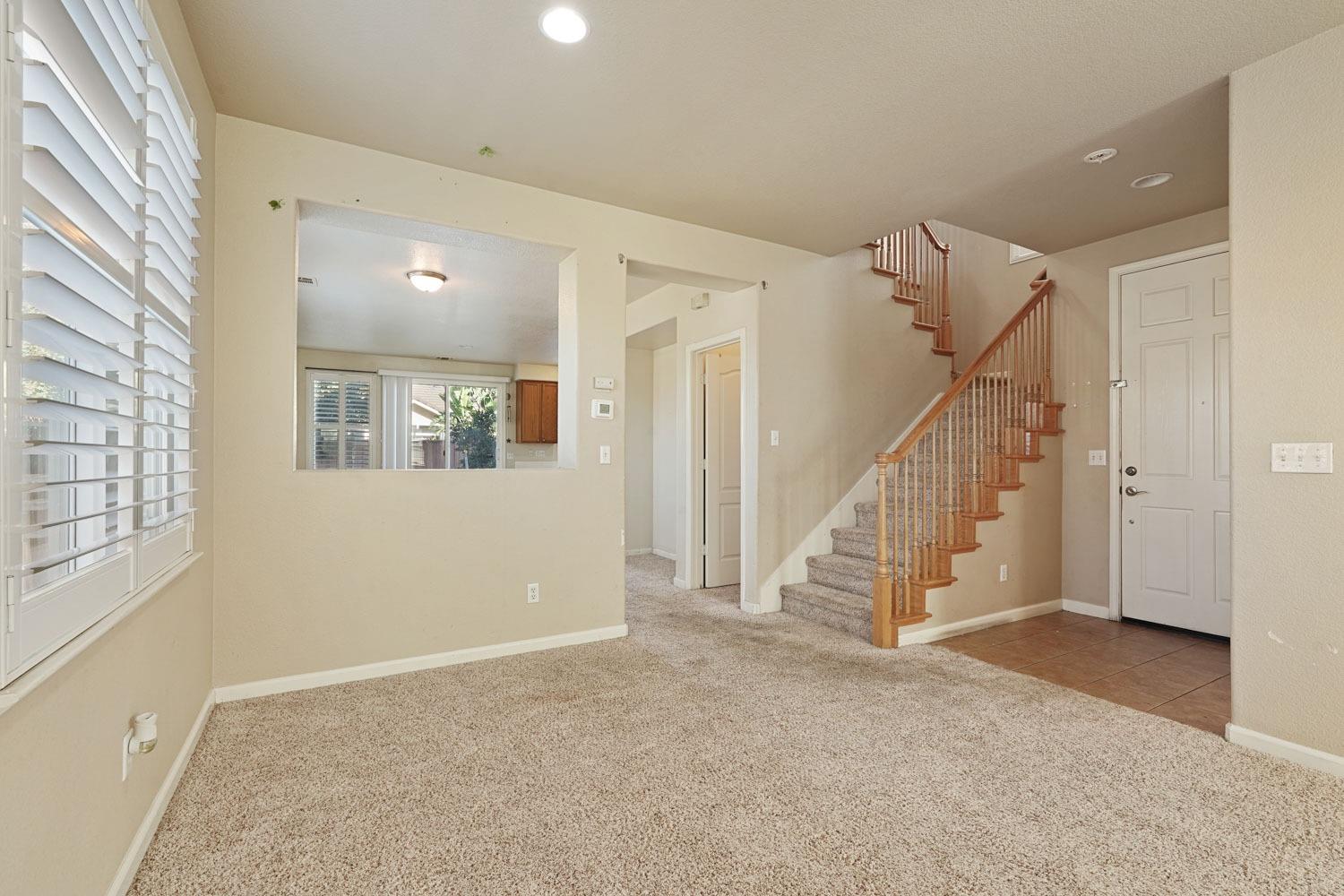 Detail Gallery Image 13 of 42 For 431 via Marco Ln, Lodi,  CA 95240 - 4 Beds | 2/1 Baths