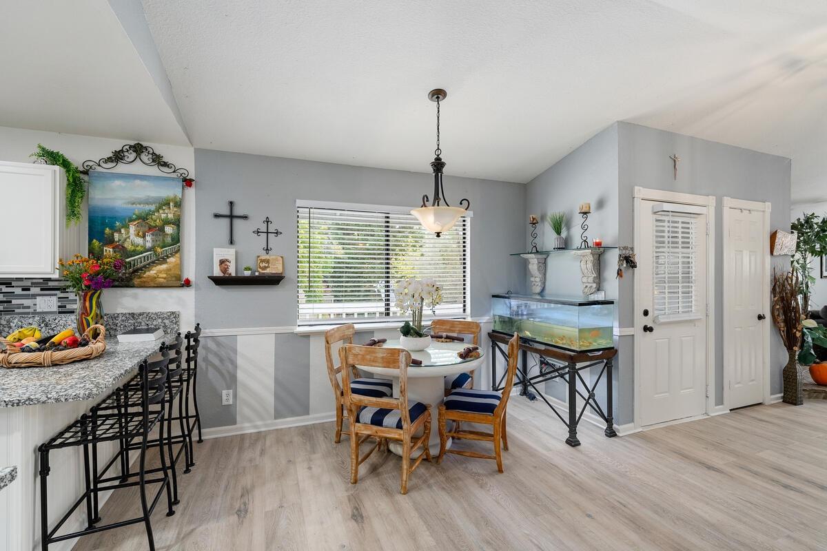 Detail Gallery Image 9 of 54 For 2049 Maydress Ct, Cool,  CA 95614 - 3 Beds | 2 Baths