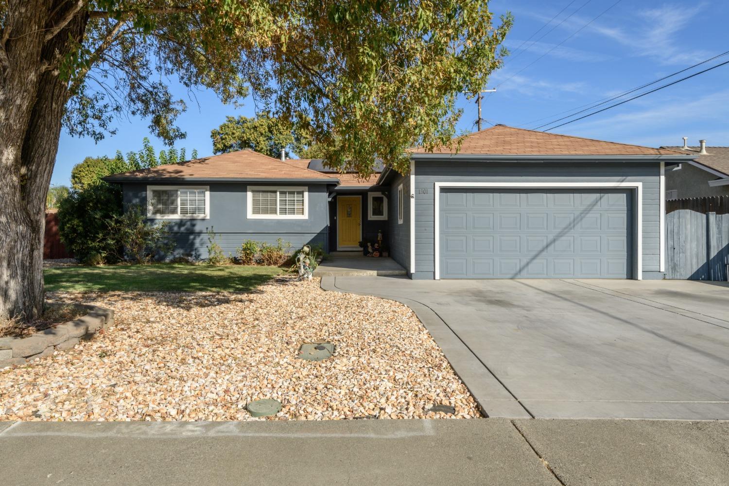 Detail Gallery Image 1 of 1 For 1301 Betty Ave, Woodland,  CA 95776 - 3 Beds | 2 Baths