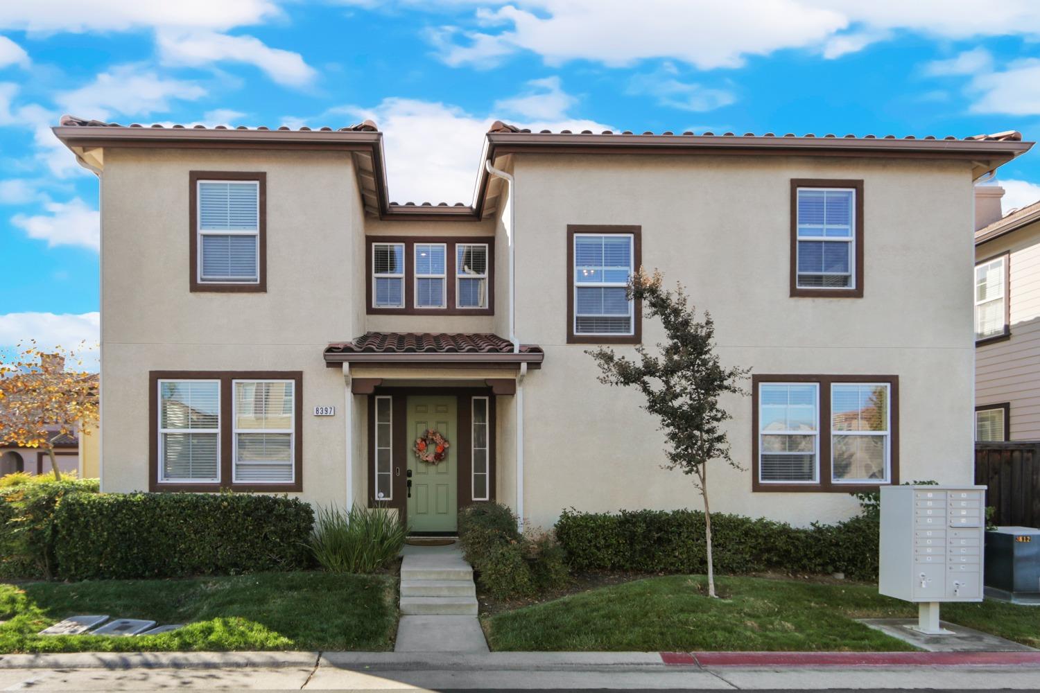 Detail Gallery Image 1 of 58 For 8397 Crystal Walk Cir, Elk Grove,  CA 95758 - 4 Beds | 2/1 Baths