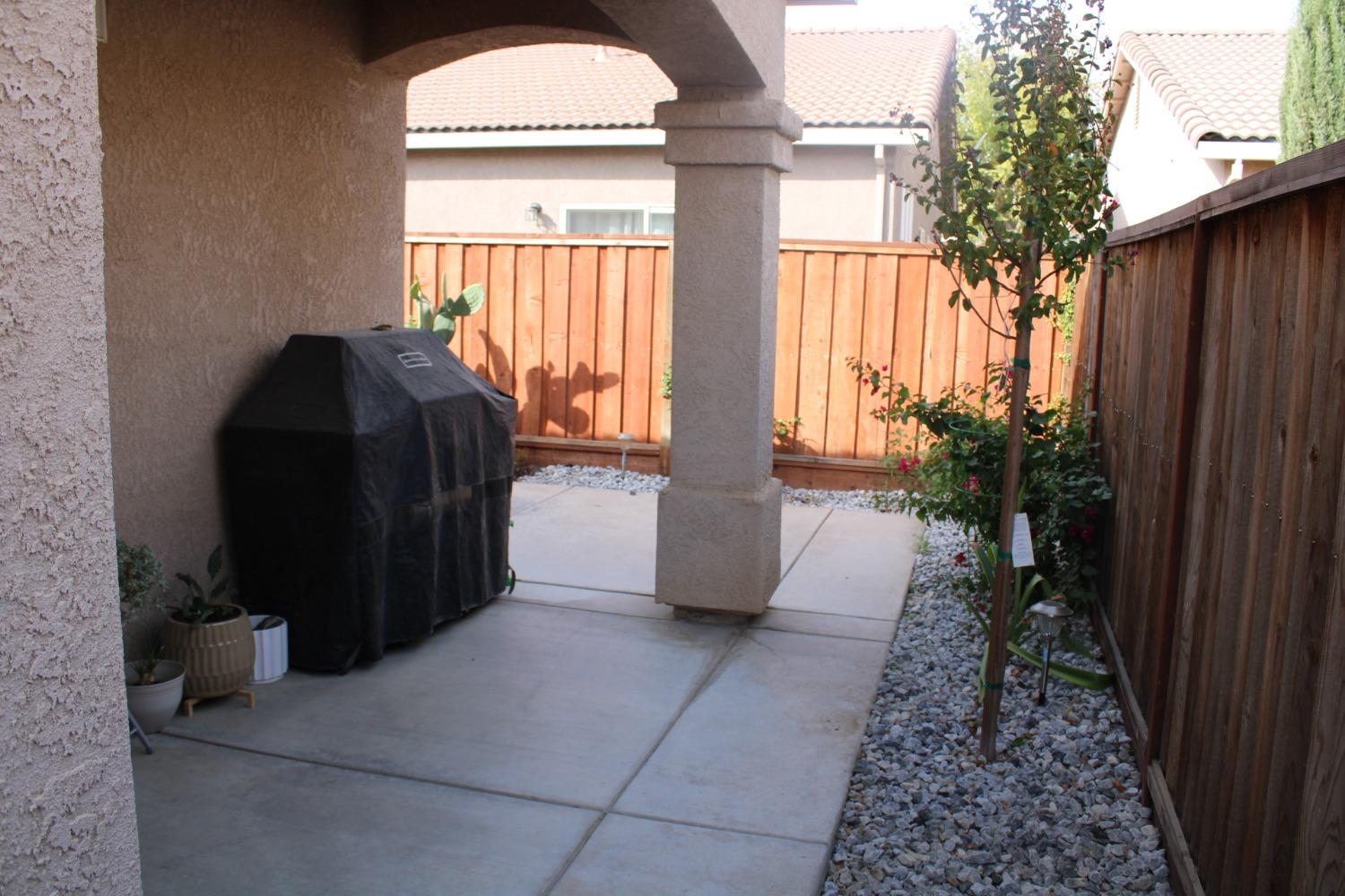 Detail Gallery Image 37 of 41 For 2901 Las Flores Cir, Los Banos,  CA 93635 - 2 Beds | 2 Baths