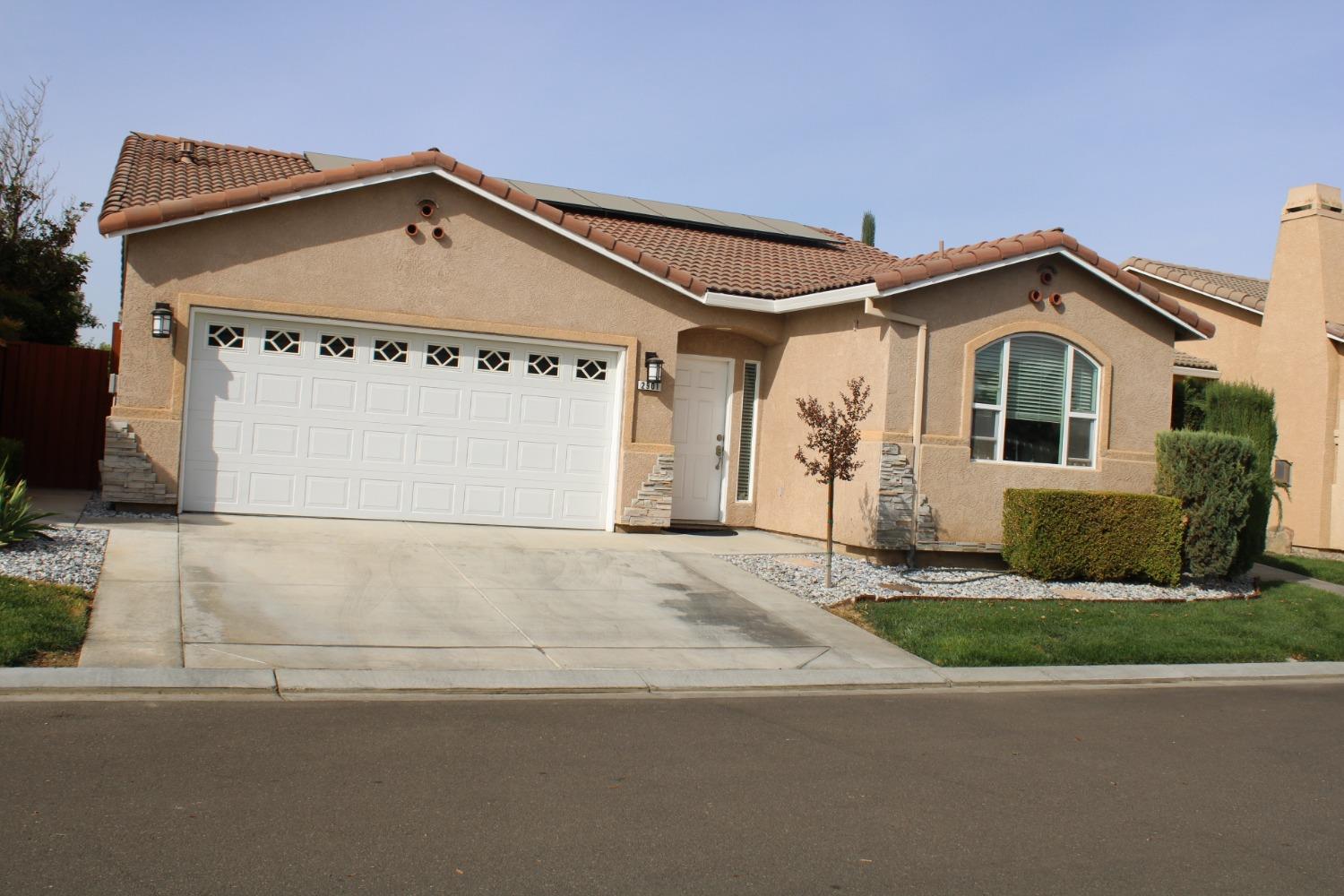 Detail Gallery Image 3 of 41 For 2901 Las Flores Cir, Los Banos,  CA 93635 - 2 Beds | 2 Baths