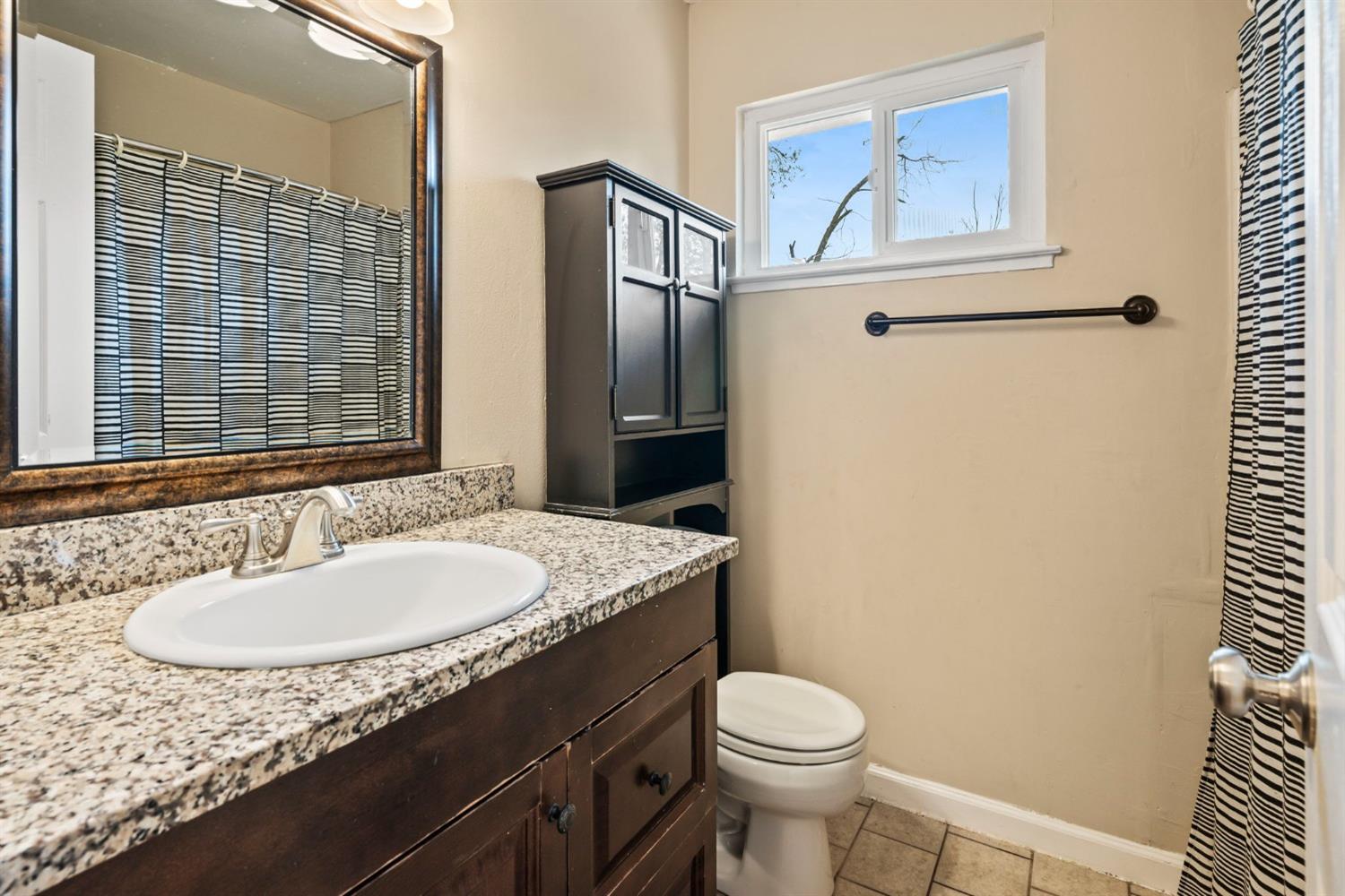 Detail Gallery Image 25 of 40 For 9470 Butterfield Way, Sacramento,  CA 95827 - 4 Beds | 2/1 Baths