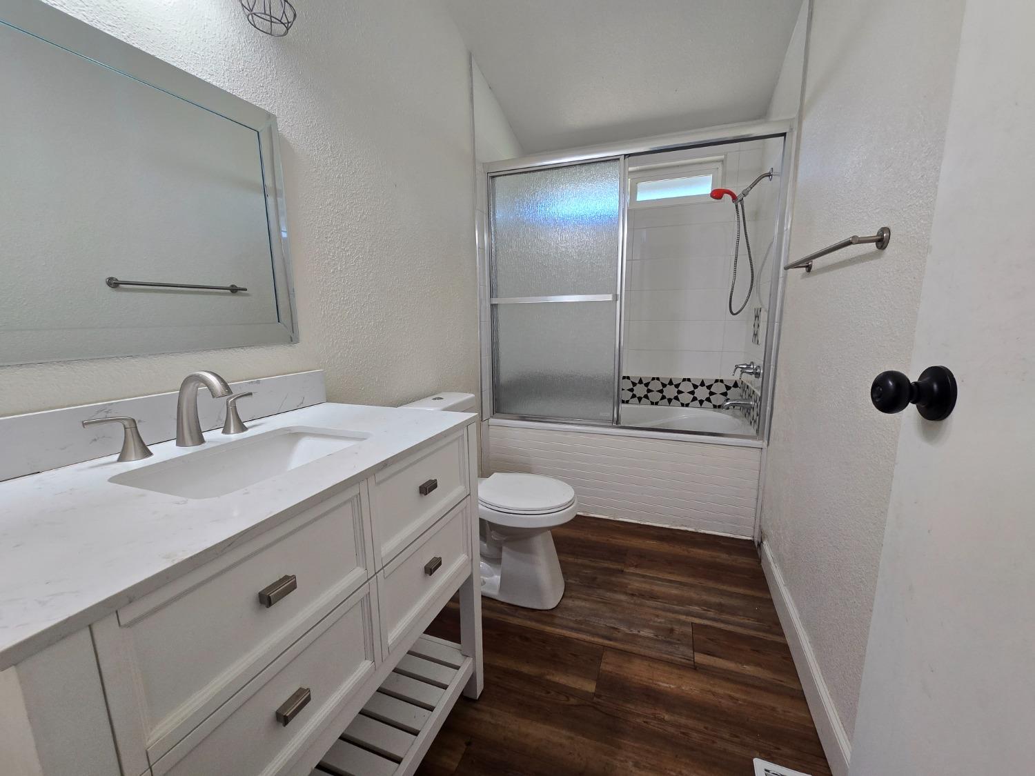 Detail Gallery Image 9 of 23 For 19 Sleepy Hollow Dr, Lodi,  CA 95242 - 2 Beds | 1/1 Baths