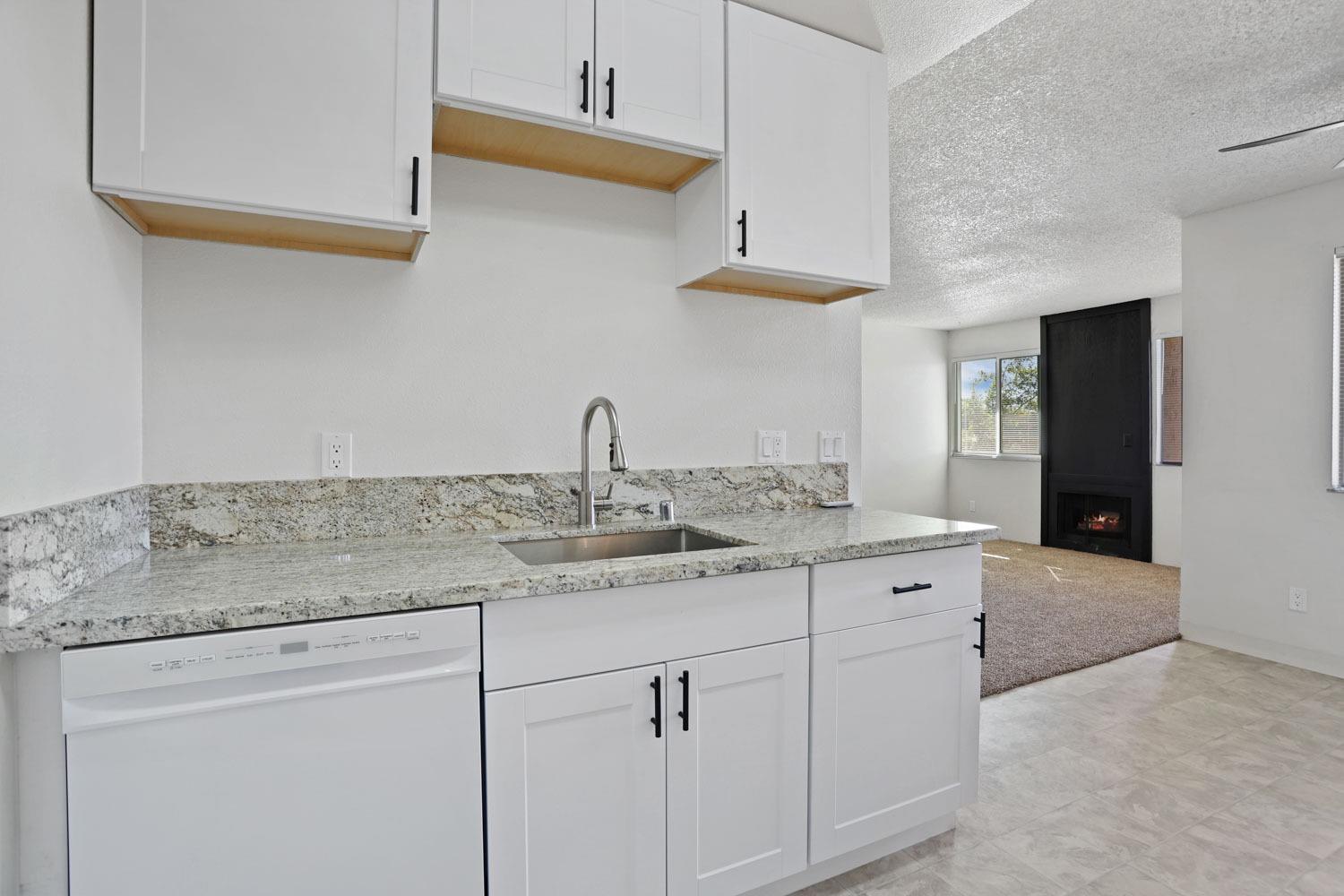 Detail Gallery Image 12 of 23 For 4332 Pacific Ave #28,  Stockton,  CA 95207 - 2 Beds | 1 Baths