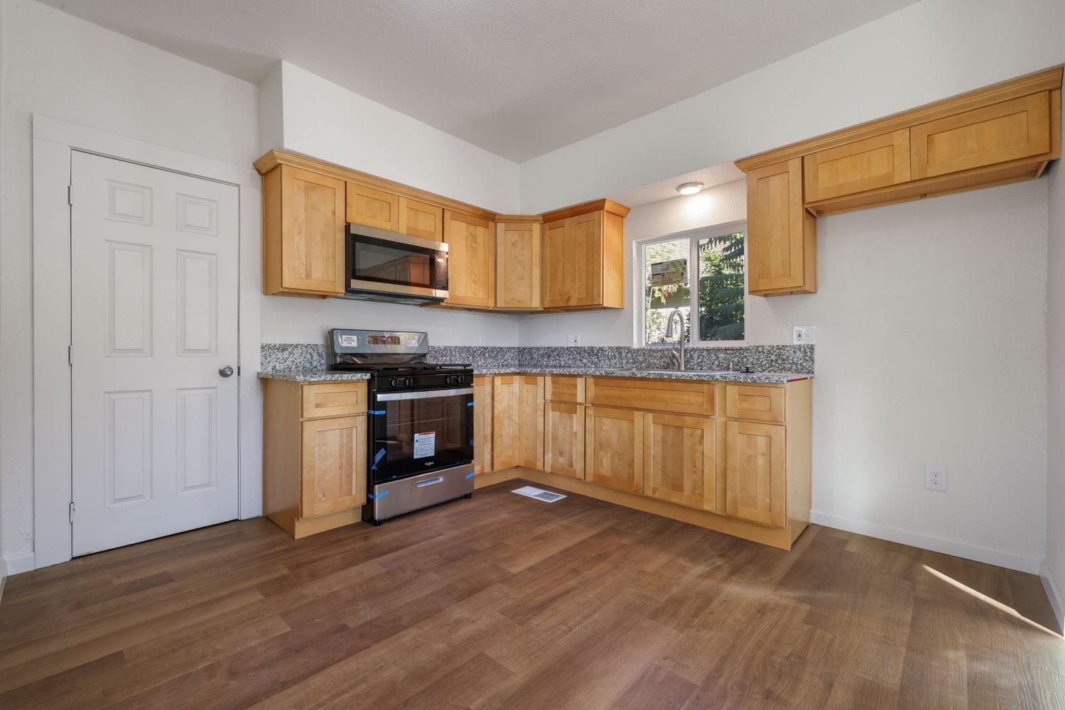 Detail Gallery Image 13 of 41 For 334 Vermont Ave, Turlock,  CA 95380 - 3 Beds | 2 Baths