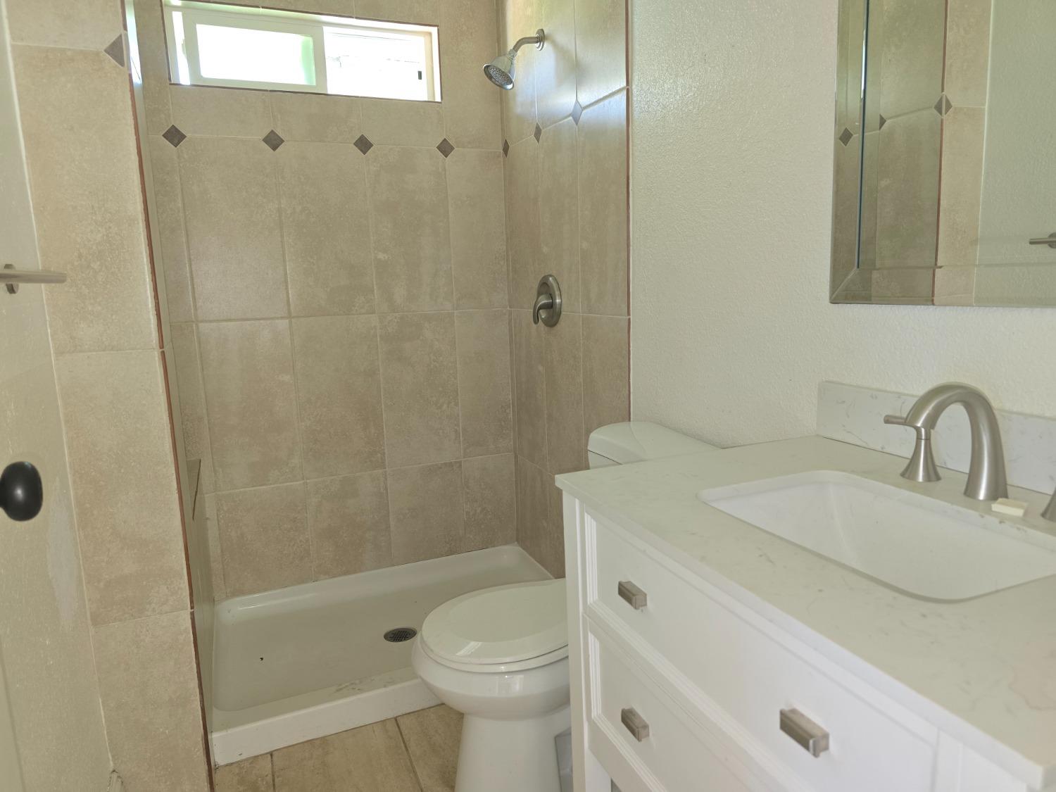 Detail Gallery Image 11 of 23 For 19 Sleepy Hollow Dr, Lodi,  CA 95242 - 2 Beds | 1/1 Baths