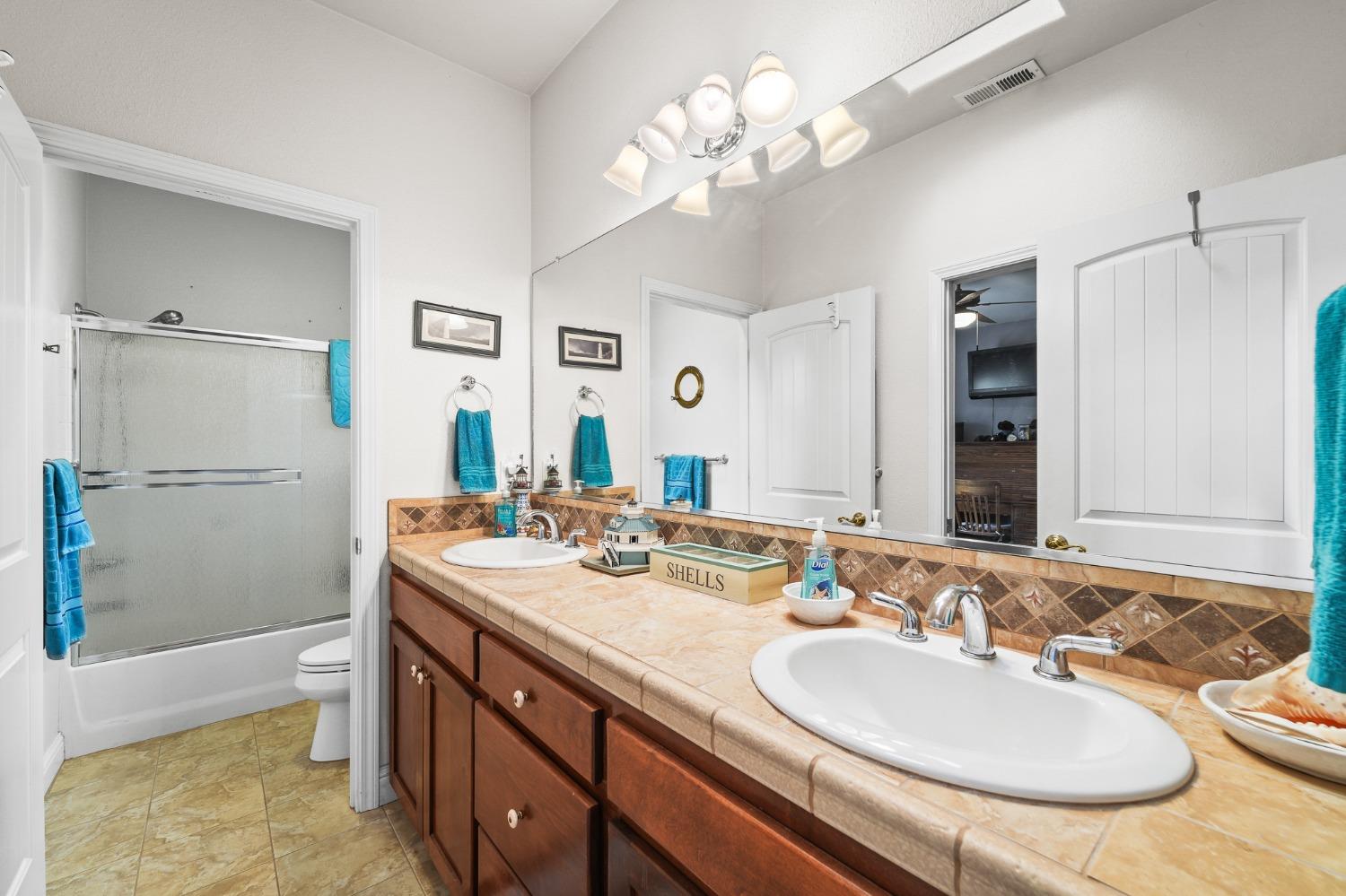 Detail Gallery Image 34 of 85 For 260 Orange Ave, Bangor,  CA 95914 - 3 Beds | 2/2 Baths