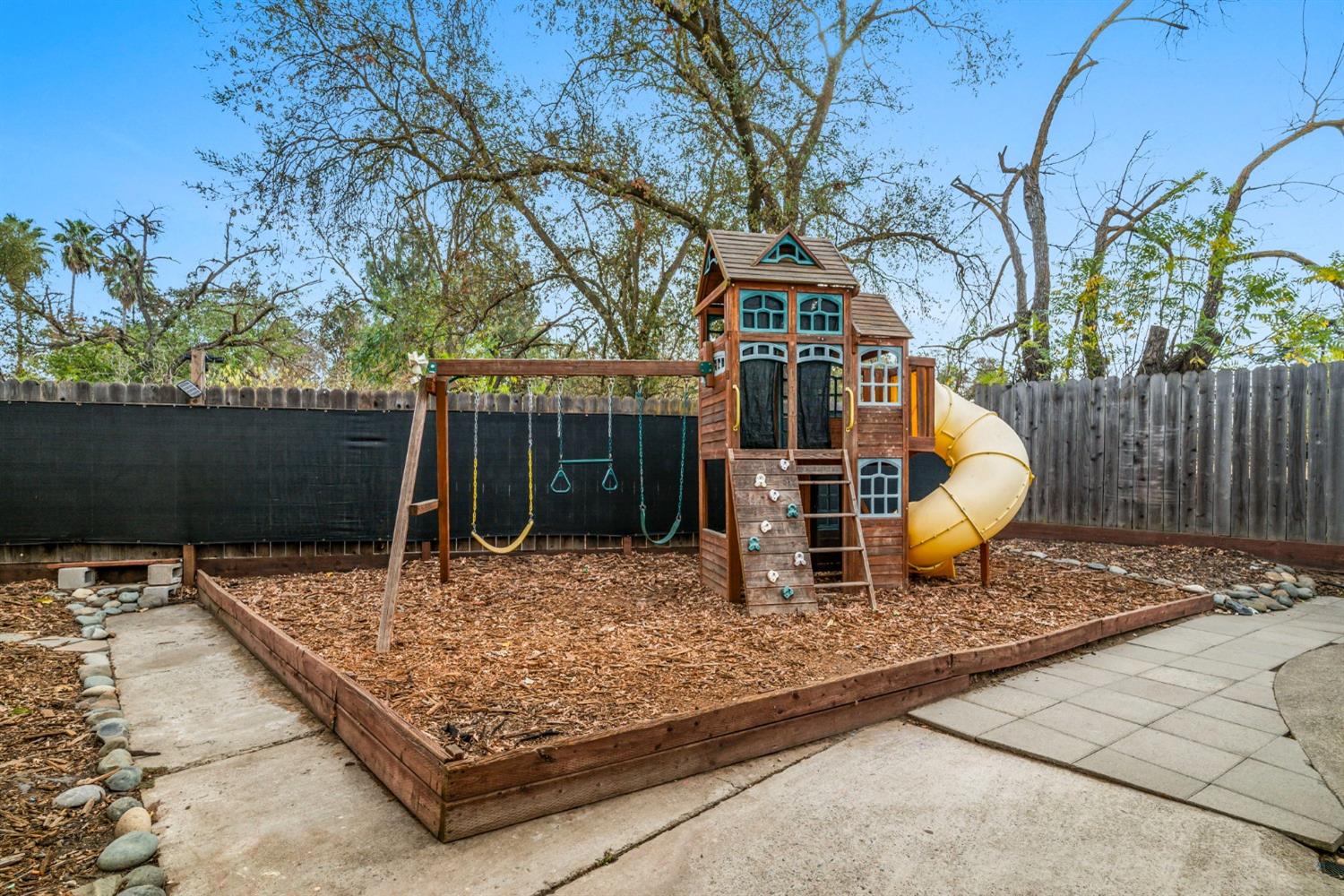 Detail Gallery Image 33 of 40 For 9470 Butterfield Way, Sacramento,  CA 95827 - 4 Beds | 2/1 Baths