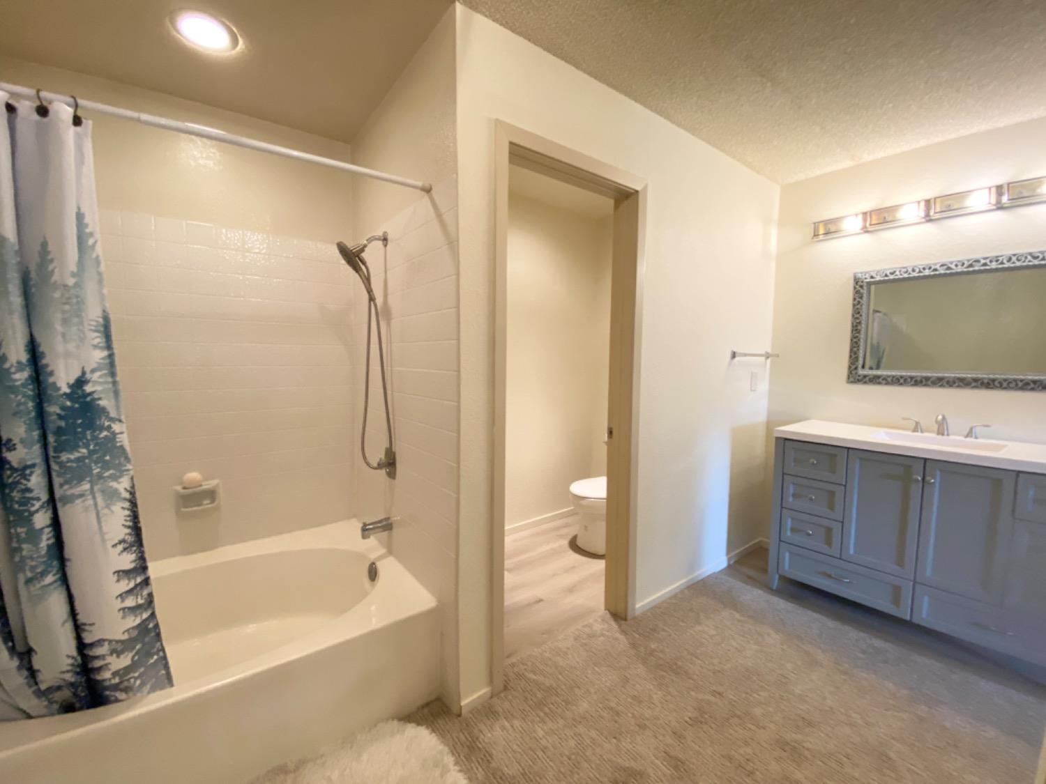 Detail Gallery Image 14 of 25 For 2280 Hurley Way #36,  Sacramento,  CA 95825 - 2 Beds | 2 Baths