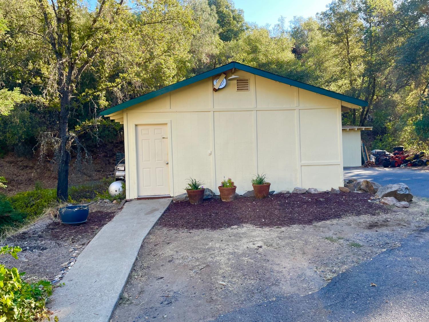 Detail Gallery Image 56 of 68 For 3859 Murphys Grade Rd, Angels Camp,  CA 95222 - 3 Beds | 2/1 Baths