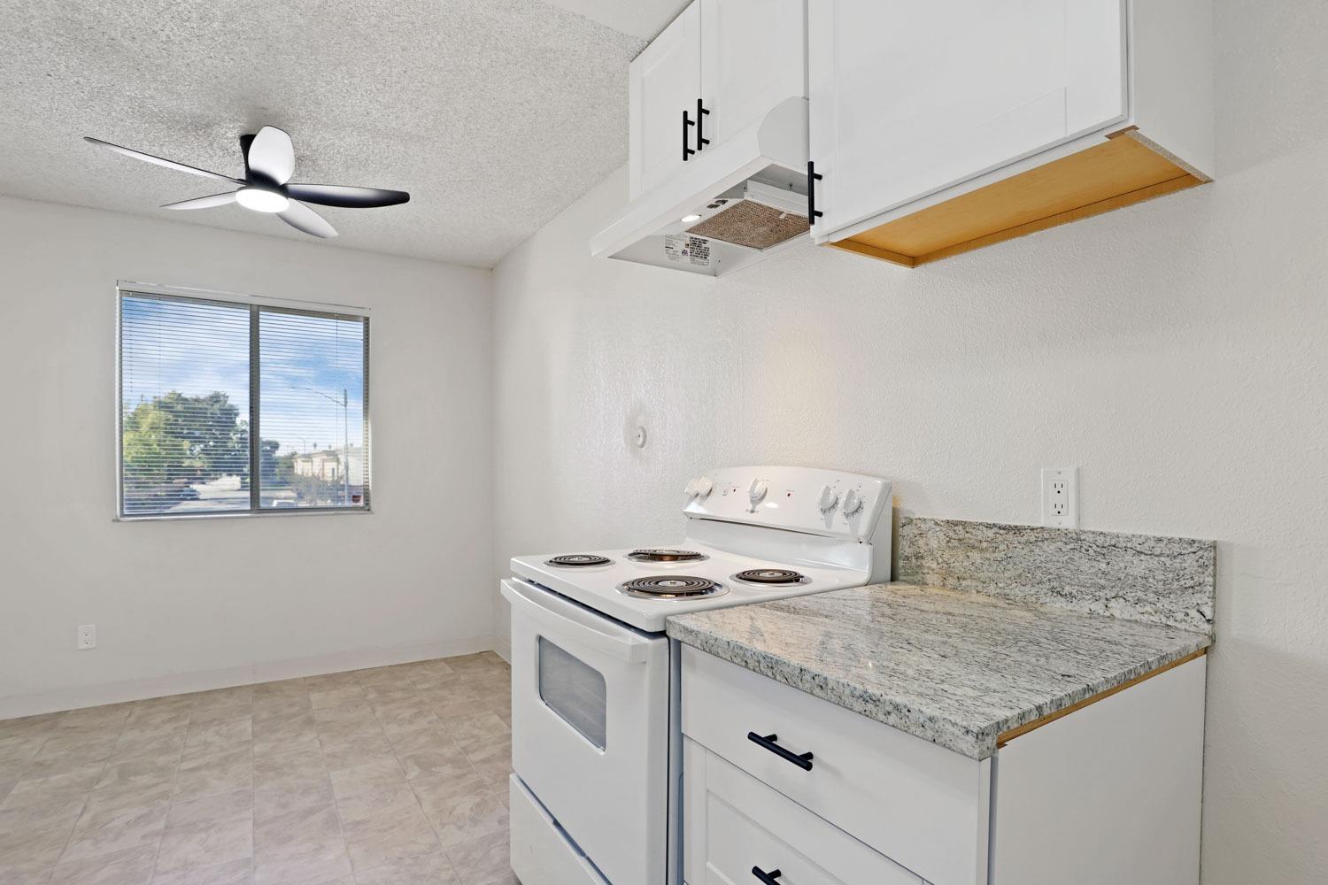 Detail Gallery Image 14 of 23 For 4332 Pacific Ave #28,  Stockton,  CA 95207 - 2 Beds | 1 Baths