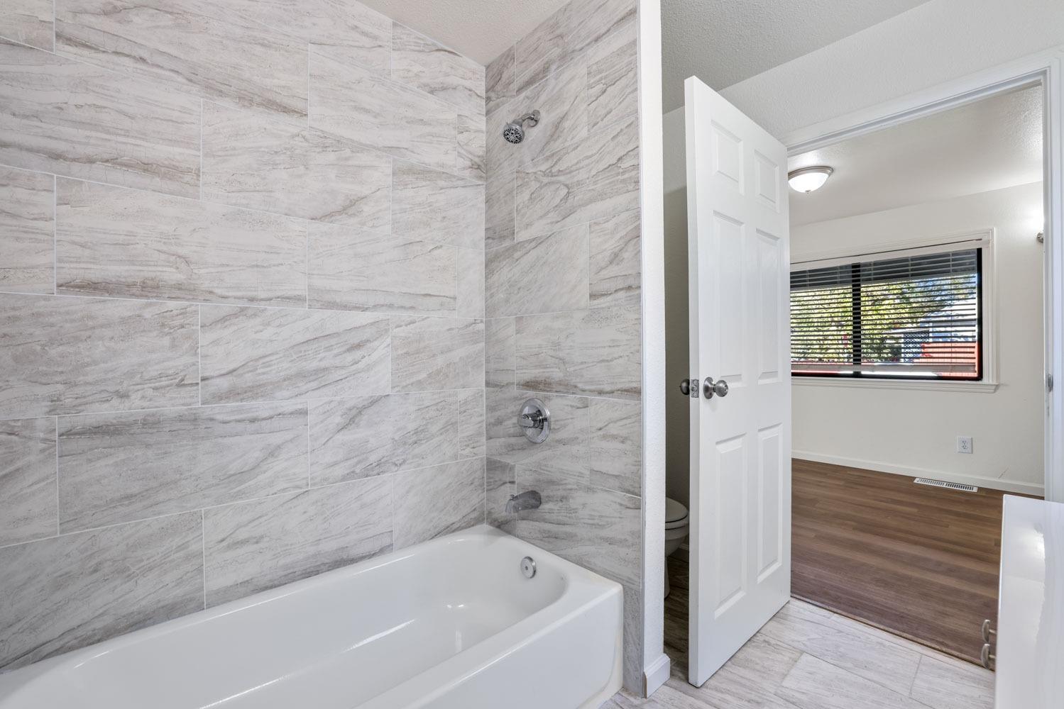 Detail Gallery Image 23 of 41 For 334 Vermont Ave, Turlock,  CA 95380 - 3 Beds | 2 Baths