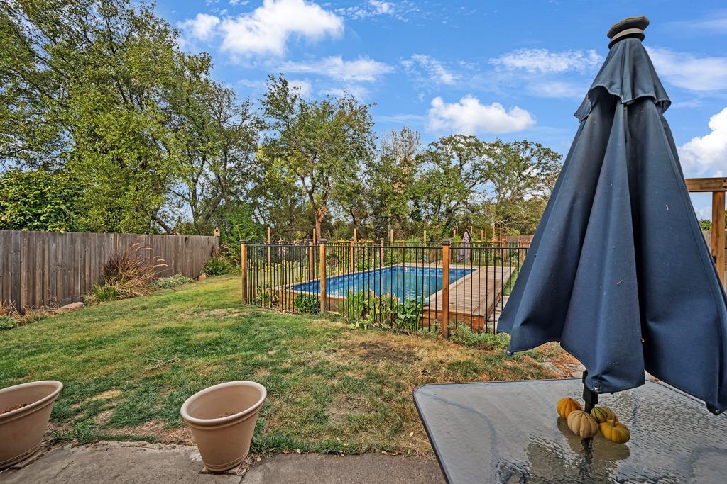 Detail Gallery Image 33 of 42 For 1138 Ravine View Dr, Roseville,  CA 95661 - 2 Beds | 2 Baths