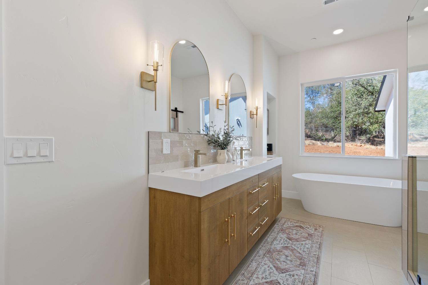 Detail Gallery Image 34 of 48 For 4025 Lakeview Dr, Shingle Springs,  CA 95682 - 4 Beds | 2/1 Baths