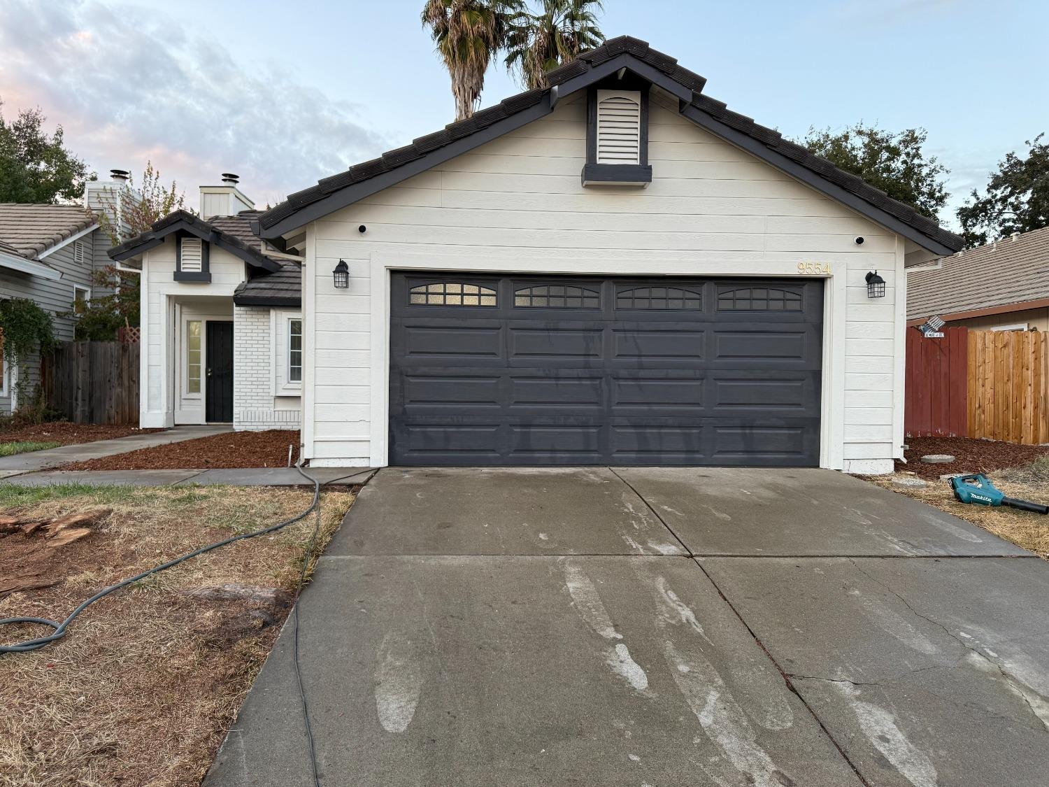 Detail Gallery Image 1 of 26 For 9554 Big Timber Dr, Elk Grove,  CA 95758 - 3 Beds | 2 Baths