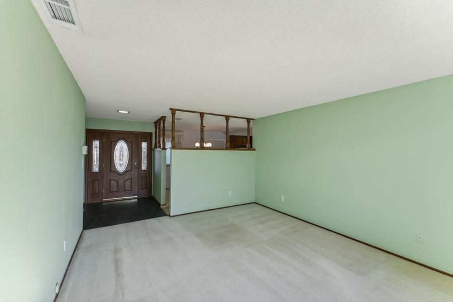 Detail Gallery Image 10 of 39 For 4968 Diablo Dr, Sacramento,  CA 95842 - 4 Beds | 2 Baths