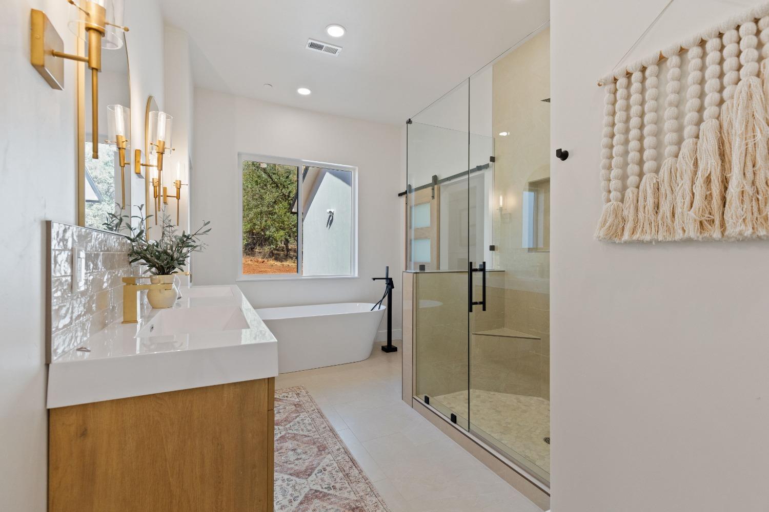 Detail Gallery Image 33 of 48 For 4025 Lakeview Dr, Shingle Springs,  CA 95682 - 4 Beds | 2/1 Baths