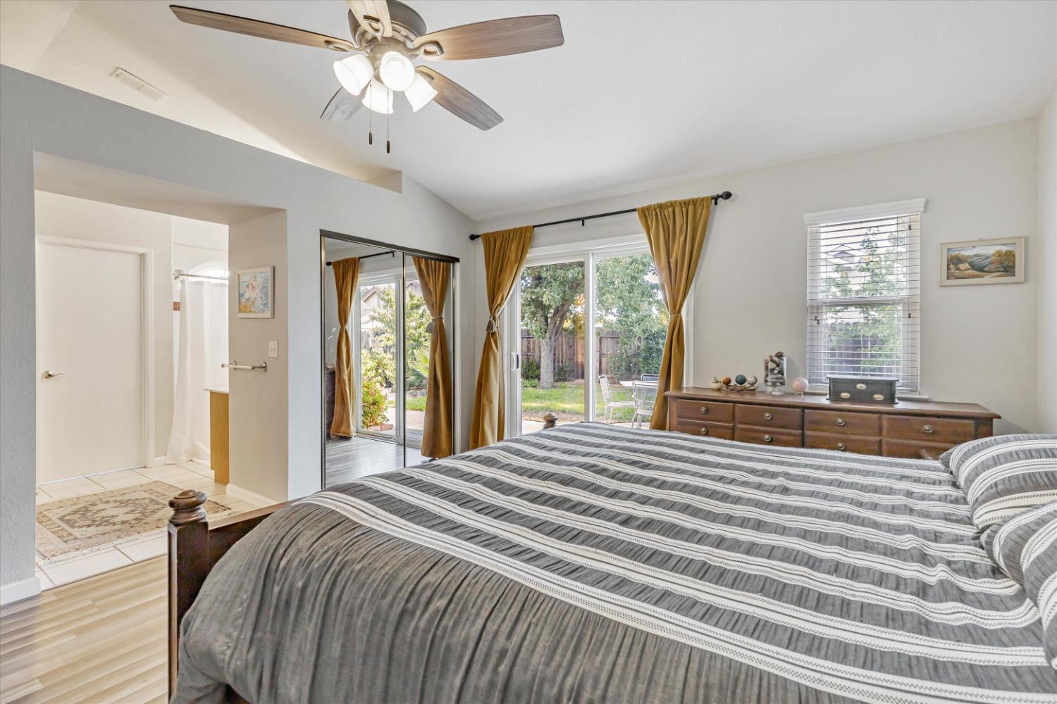 Detail Gallery Image 21 of 39 For 8090 Hawick Way, Sacramento,  CA 95829 - 3 Beds | 2 Baths